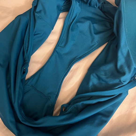 2 One Piece Swimsuits NWOT - Picture 3 of 12